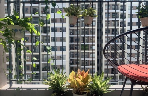 District 9 Apartment | 5 minutes to the theme grand park. Pool view, spacious living room