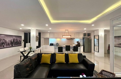 Patong Apartment | 6-36 - 3 Bdr Modern Penthouse with shared Pool