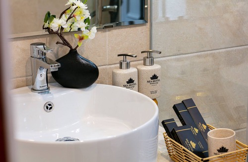 Thanh Xuan Hotel | A cozy space for couples in Hanoi