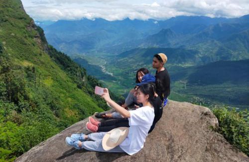 Bat Xat Hotel | A Dè Homestay