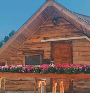 Doi Lo House | A-Frame House บ้านเอเฟรม แดลอร์ปู