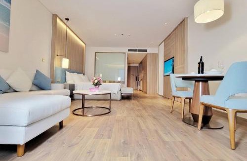 Bai Chay Apartment | A La Carte - Modern Residence