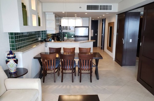 Zona Hotelera Resort | A Vacation to Remember - Westin Lagunamar 740SqFt, 1 Bed/1 bth, OCEAN VIEW