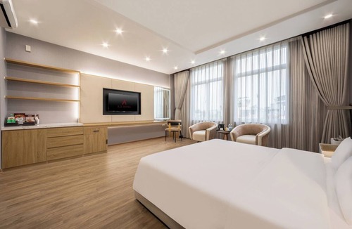 Nhat Tan Hotel | A25 Premium Hotel - 705 Lac Long Quan