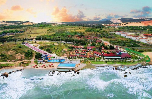 Ke Ga Resort | Adora Bay Ke Ga Beach Resort - Onsite Water Park