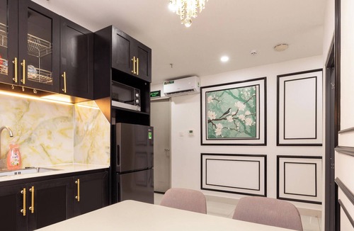 Tan Binh Apartment | Amazing 2-bedroom apt 800m to Airport, Elevator, Kitchen, Washing, Dryer