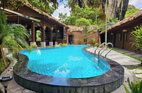 Hoa Lu Cabin | An Riverside Ecolodge