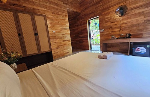 Hoa Lu Cabin | An Riverside Ecolodge