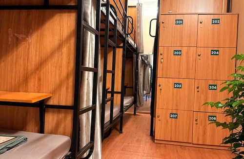 Ba Dinh Hostel | AprilBox Trackside Hostel
