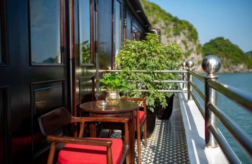Bai Chay Boat Rental | Athena Royal Cruise w/1 Double or 2 Twin Beds