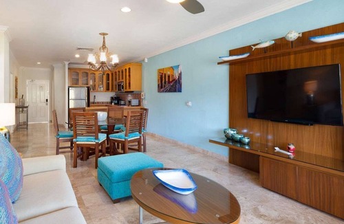 Los Cabos Resort | Awesome oceanfront resort with amazing Arch views in fabulous Cabo San Lucas.