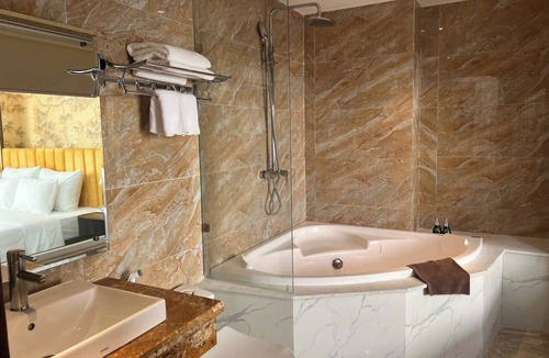 Yen Phu Hotel | Azen Westlake Hotel Hanoi