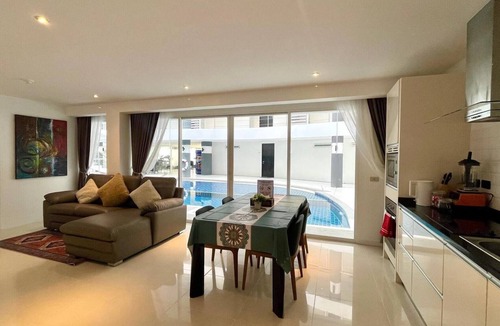 Karon Apartment | B12 - 2 Bedroom Serviced Apt with Pool Access, Karon Beach