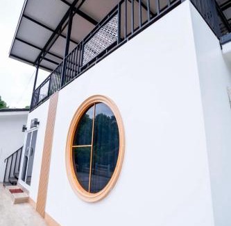 Wang Phinphat House | Baan Maew Ma Ruay Cozy Modern House HAPPY STAY