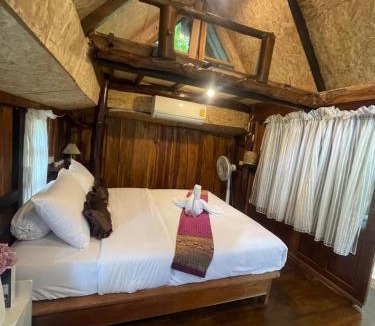 Bung Khong Long House | Baancherda