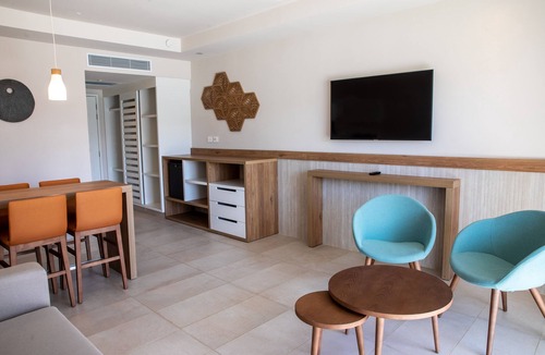 Akumal Resort | Bahia Principe Explore Tulum - Hyatt Inclusive Collection - All Inclusive