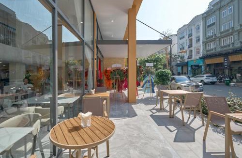Phu My Hung Hotel | BALVENIE HOTEL Phu My Hung SECC