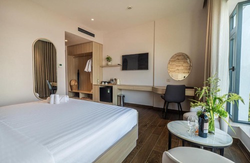 Chau Thanh Hotel | Bamboo Riverside Boutique Hotel