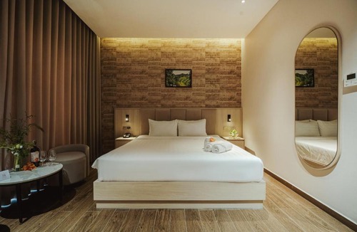 Chau Thanh Hotel | Bamboo Riverside Boutique Hotel