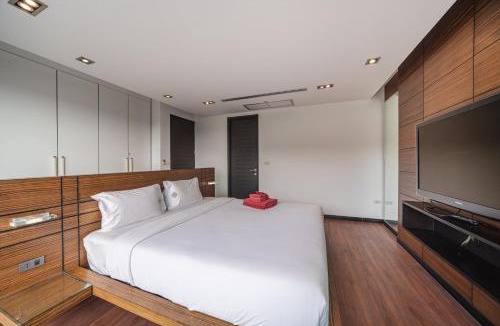 Choeng Thale Villa | BangTao 3 Bedrooms Bali Tropical Pool Villa Quiet Private Space Guest Preferred