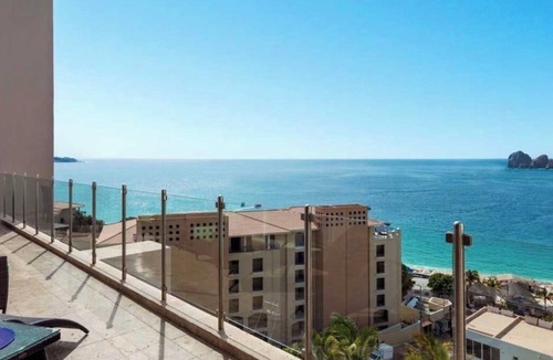 El Medano Ejidal Resort | Bayview Penthouse 3 King bedrooms massive balcony ocean & city view w/hot tub