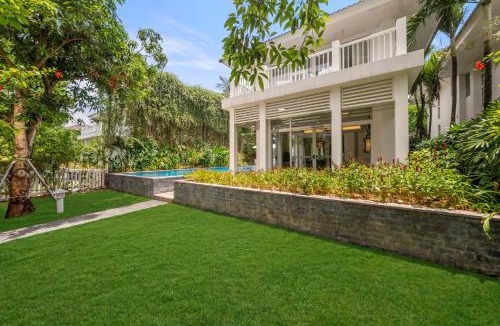 Ngu Hanh Son Villa | Beach Access Luxury 4 Bedroom Private Pool Villa at Premier Village Danang Resort