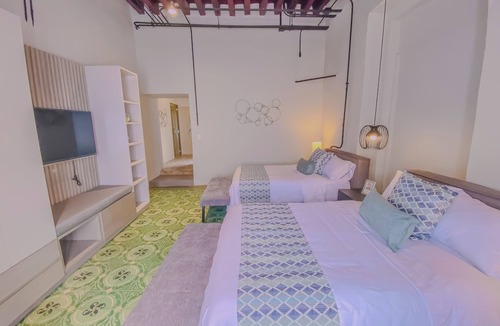 El Carmen House | Beautiful double suite in an old house with contemporary restoration.