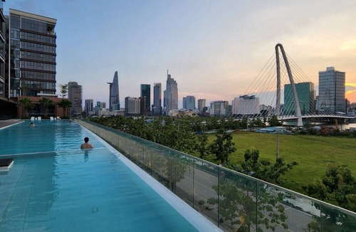Thu Thiem Apartment | Beautiful condo with amazing pool