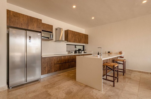 Merida House | Beautiful Residence with Rooftop & Small Pool