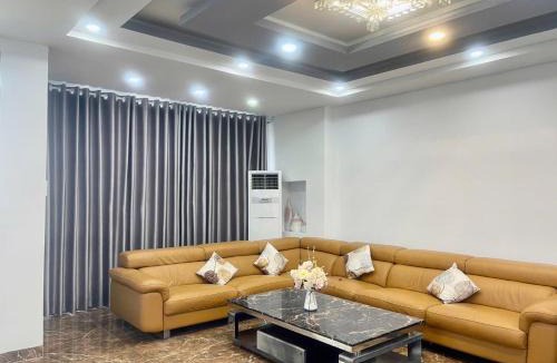 Phuoc Long Villa | Biệt thự phố, hồ bơi