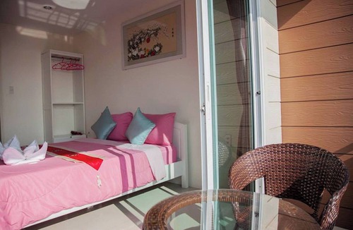 Ban Bang Saen Hotel | Bird Hotel