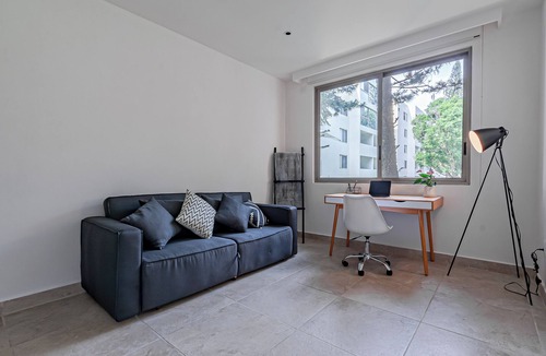 Tlaltenango Apartment | Black & White Apartment, an oasis in Cuernavaca