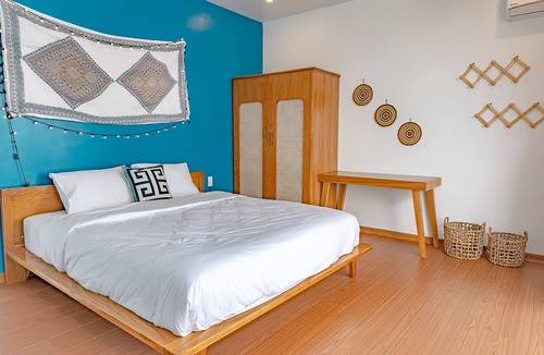 Cam Chau Apartment | Bohemian apartment - River and garden view