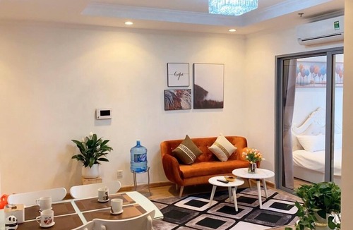 Hoang Mai Apartment | Bom Homestay Vinhomes Times City