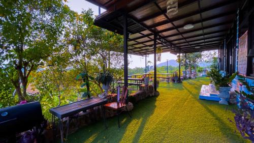 Sattahip House | Bonkao Sawan Café