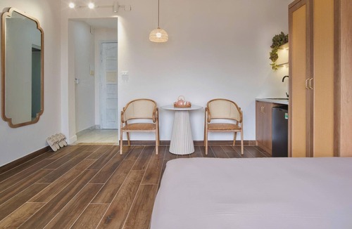 Ba Dinh Hotel | Boutique Heritage Hotel apartment-Superb Old street View-ElevatorSuper Central