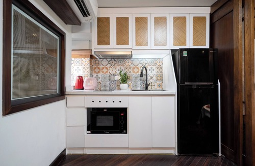 Old Quarter Apartment | Brand new balcony apartment at Hanoi tourist center.