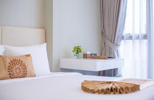 Ngoc Khanh Hotel | Bridge Lakeside Room For Rent Hanoi
