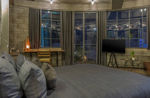 Son Tra Hotel | Bridges Danang Boutique Hotel