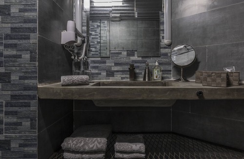 Son Tra Hotel | Bridges Danang Boutique Hotel