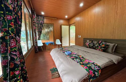 Vi Xuyen Bed & Breakfast | Cát Lý Camping