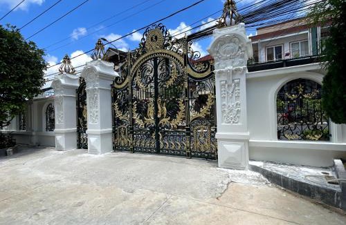 Phuong Apartment | CĂN HỘ BIỆT LẬP THUỘC TẦNG TRỆT TRONG villahotel - GẦN TRUNG TÂM