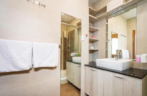 District 10 Apartment | Căn hộ cao cấp 3 sao quận 10 - Hong Dao House