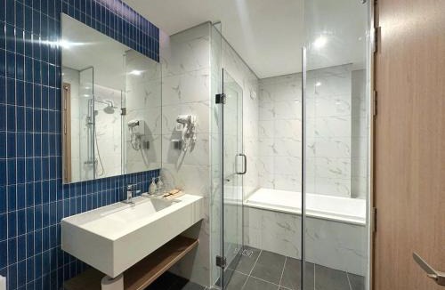 Ha Long Apartment | Căn hộ ICON40 Hạ Long - 1 đến 5 phòng ngủ