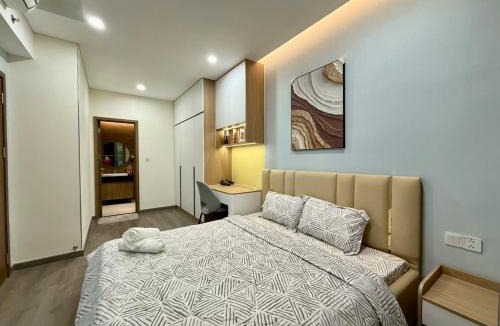 Tan Phu District Apartment | Căn hộ VIP Diamond Celadon City