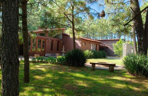 Tapalpa Ski Chalet | Cabaña amplia, calida y familiar dentro del bosque