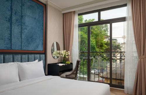 Đien Bien Hotel | Calile Hotel - Hanoi Train Street