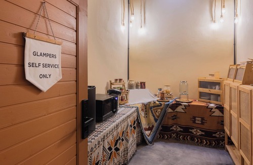 Mae Pim Hotel | CAMP CAYLA COASTA