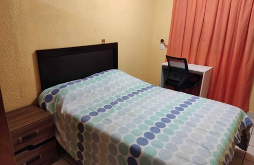 Morelia House | Casa Cerca de la Central de Autobuses. Con Estacionamiento Para un Auto