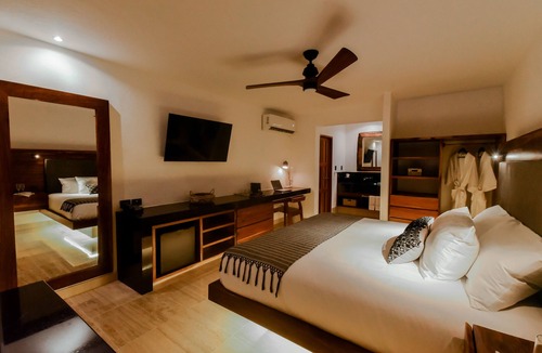 Centro - Supmza 001 Hotel | Casa del Jaguar Beach Hotel